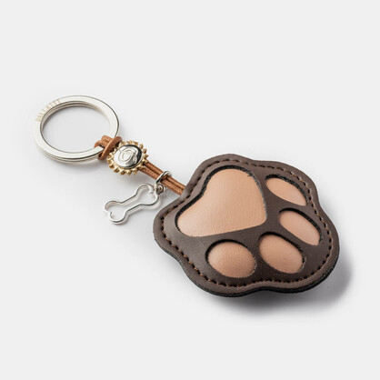 PCA162AS Paw keychain in AppleSkin®