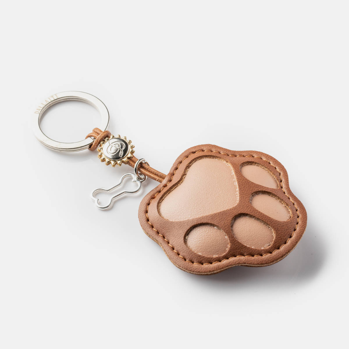 PCA162AS Paw keychain in AppleSkin®