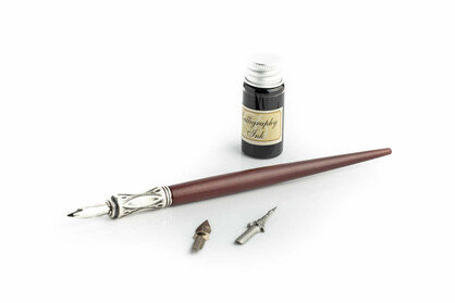 BX101 Writing set with wooden calligraphy pen, decorated ferrule, 3 nibs and black ink
