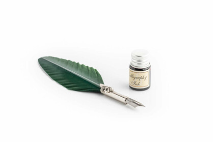 PIU68 Writing set with medium coloured feather pen, lily decorated ferrule & black ink