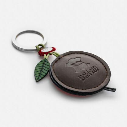 PCA049AS Ladybug and leaf keychain in AppleSkin®