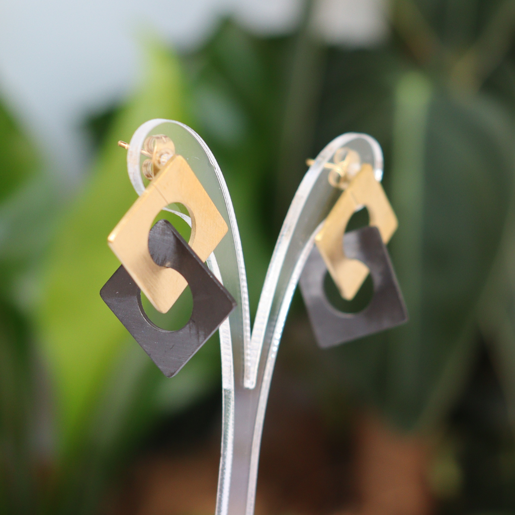 Carre Yellow Gold & Black Stud Earrings