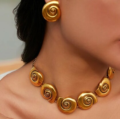 Shell Necklace - Gold