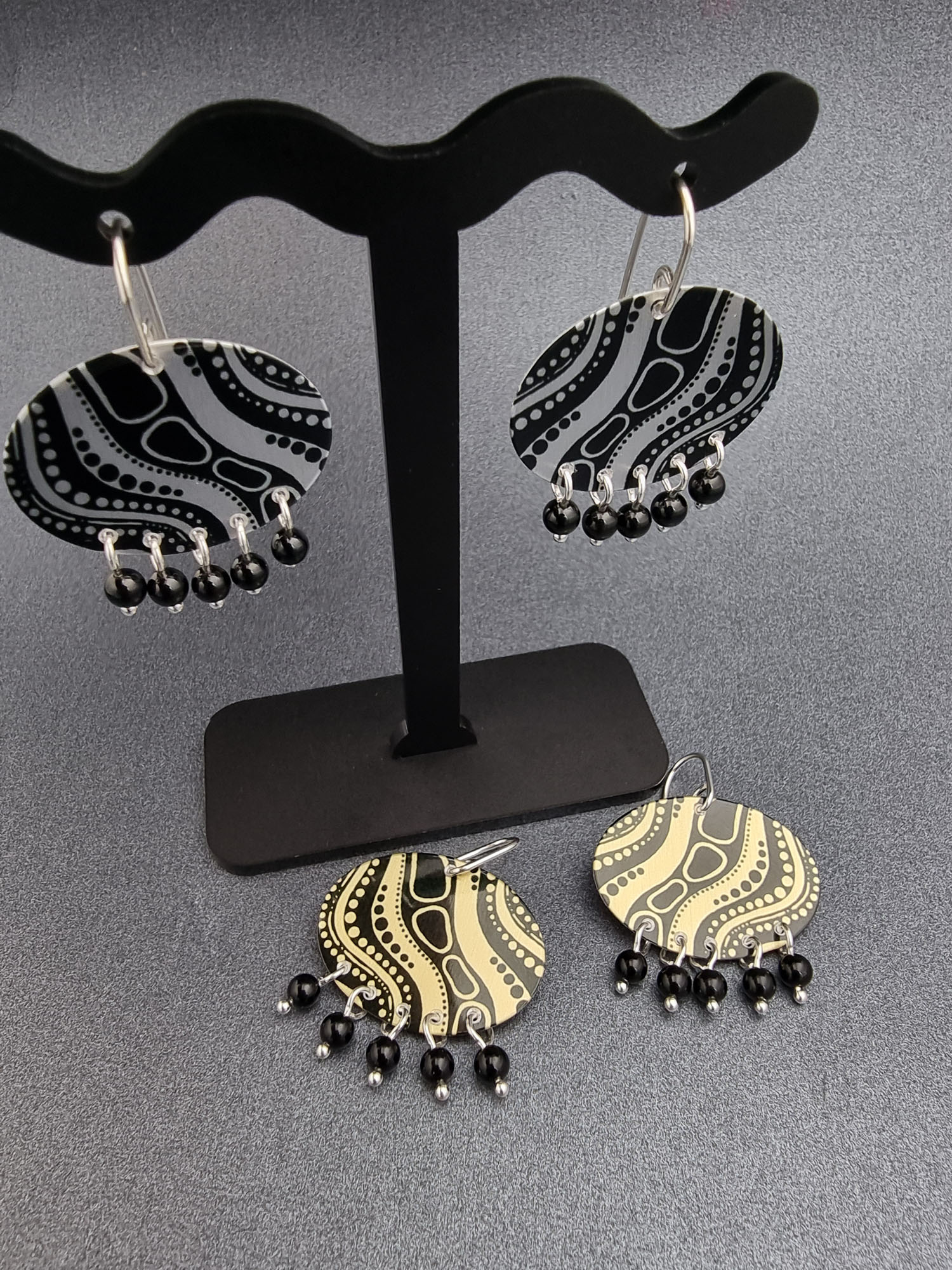 ANOTHER WATERWAY – oval onyx earrings