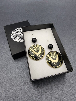 ANOTHER WATERWAY – round onyx drops