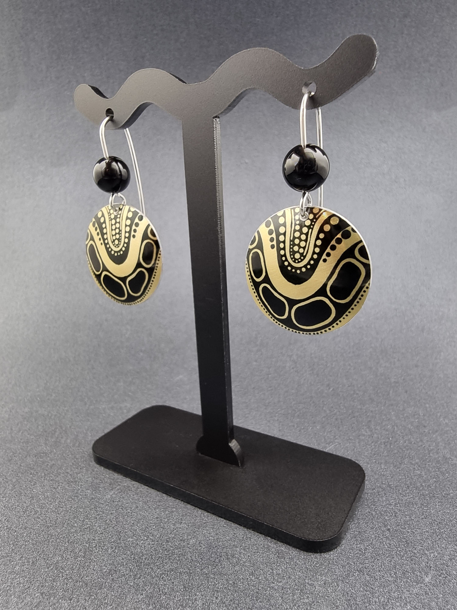 ANOTHER WATERWAY – round onyx drops