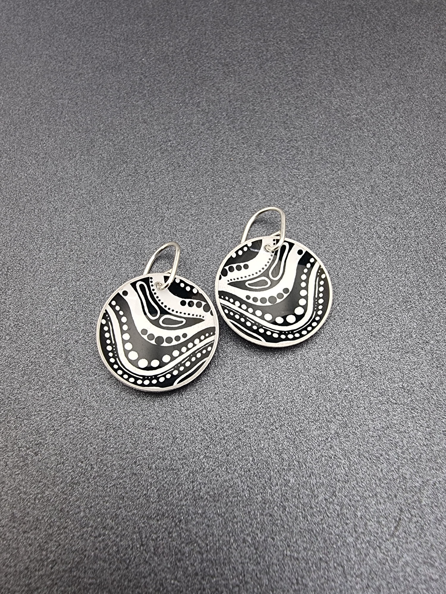 ANOTHER WATERWAY – domed short hooks