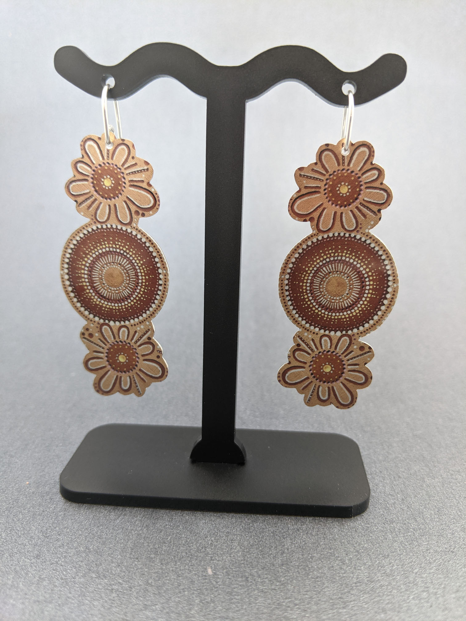COMMUNITY SPIRIT – statement earrings