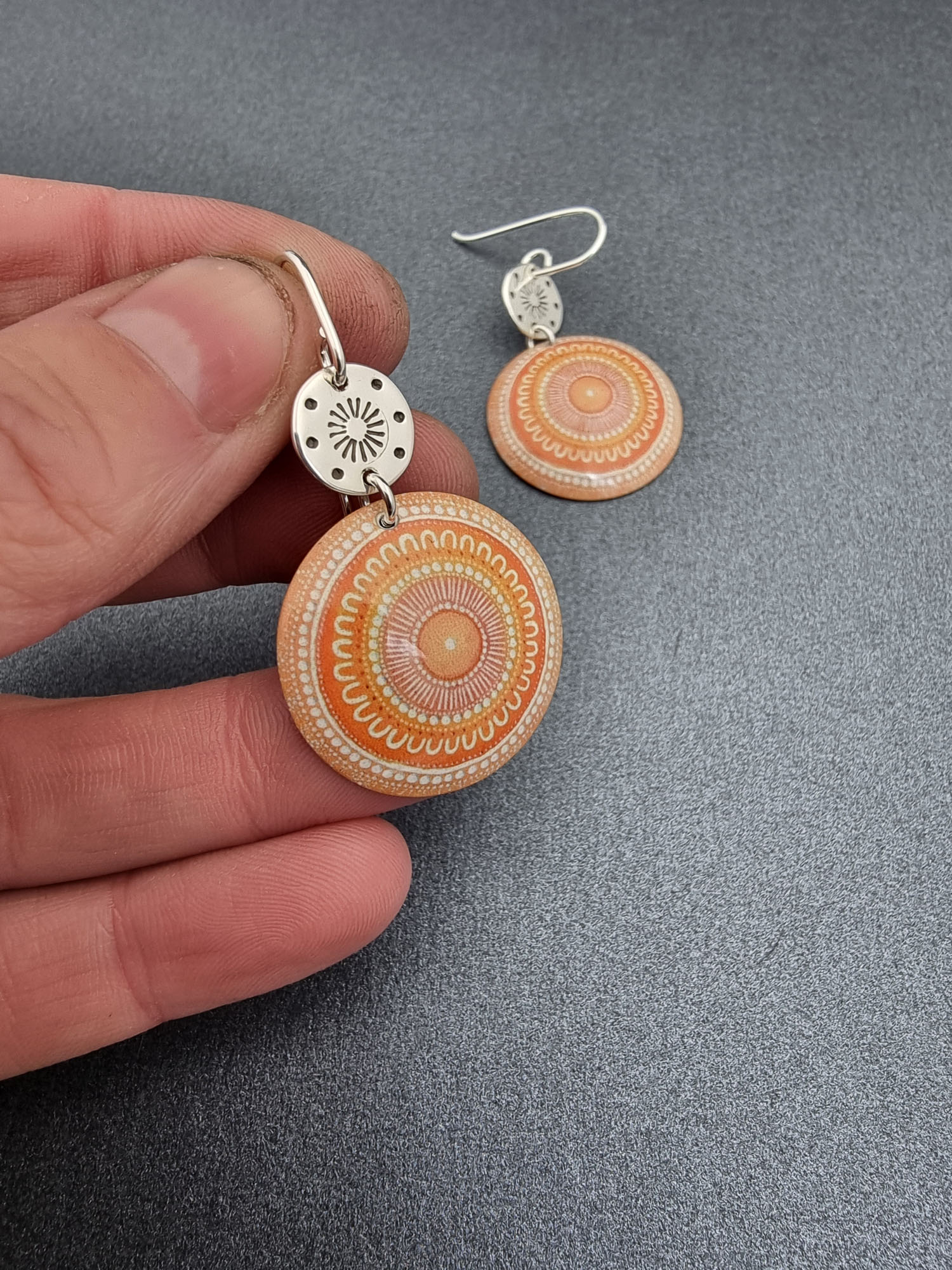 SUNSET MEETING – silver dotty earrings