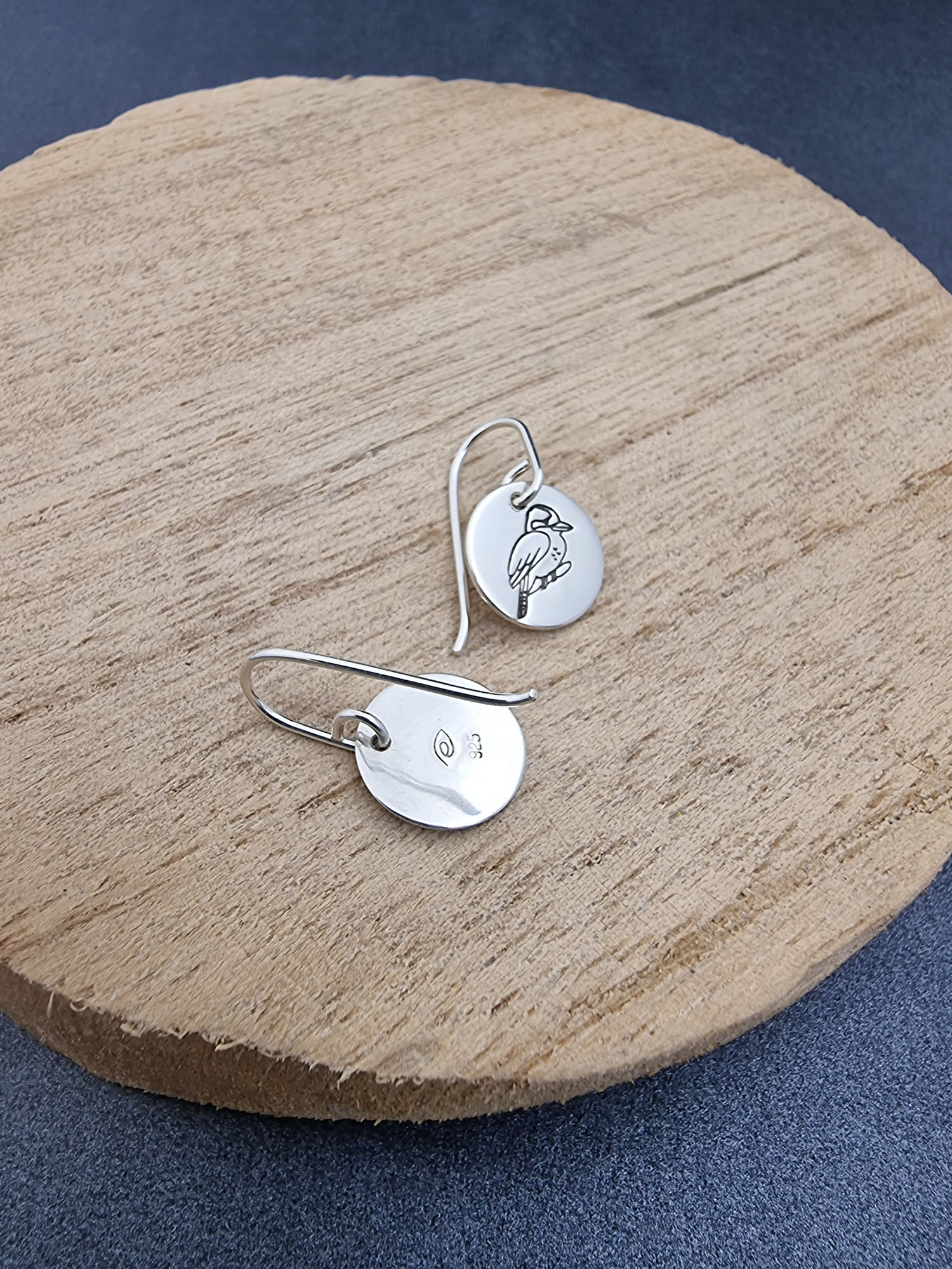 AUSSIE BUSH – KIRA Kookaburra disc earrings
