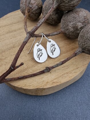 AUSSIE BUSH – KIRA Kookaburra teardrop earrings