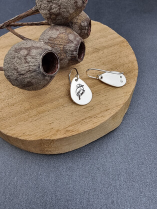 AUSSIE BUSH – KIRA Kookaburra teardrop earrings