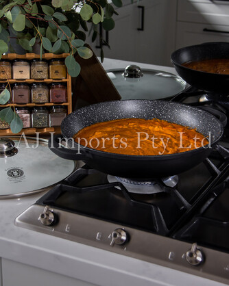 Florence Cookware Non-Stick Black Wok 32cm 5L with Marble Interior and Glass Lid.