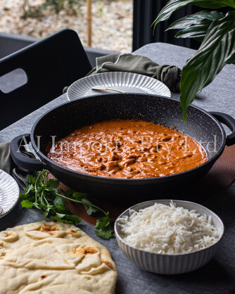 Florence Cookware Non-Stick Black Wok 32cm 5L with Marble Interior and Glass Lid.