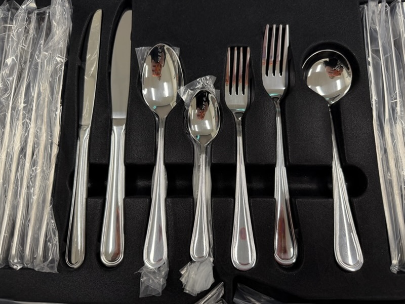 Victoria 56-Piece Silver Cutlery Set – Clearance Sale