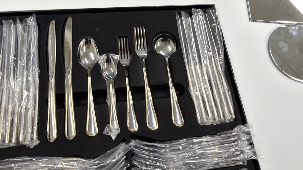 Victoria 56-Piece Gold Cutlery Set – Clearance Sale