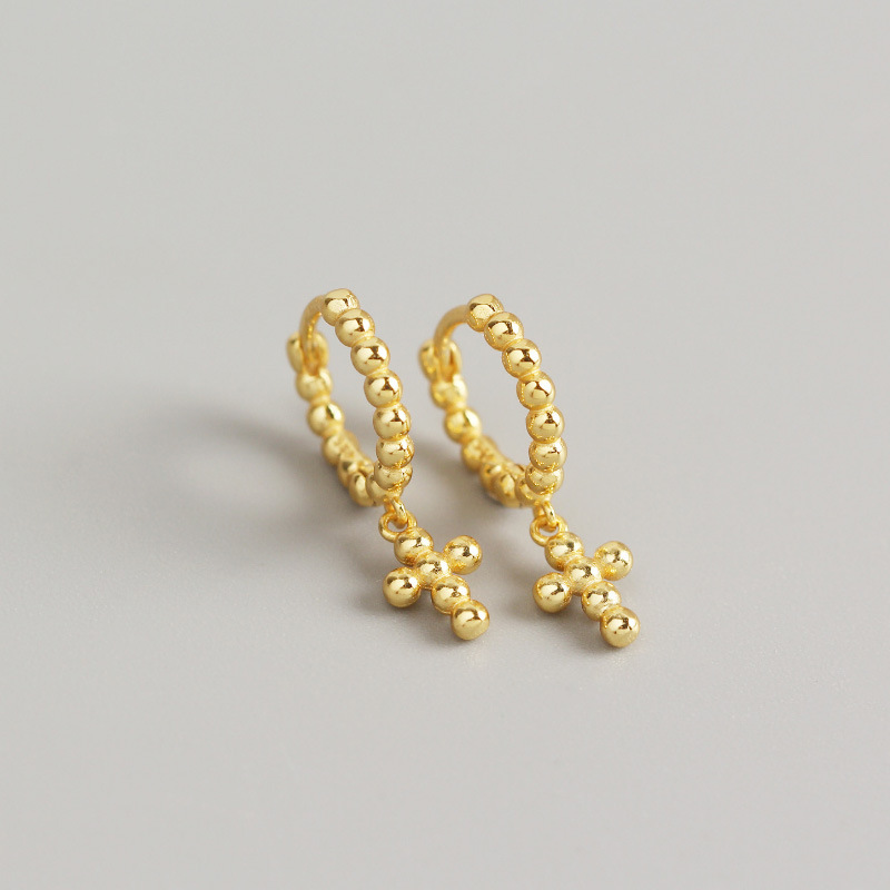 Cable Cross Huggie - Gold