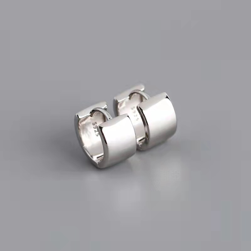 Chunky Statement Huggie - Silver