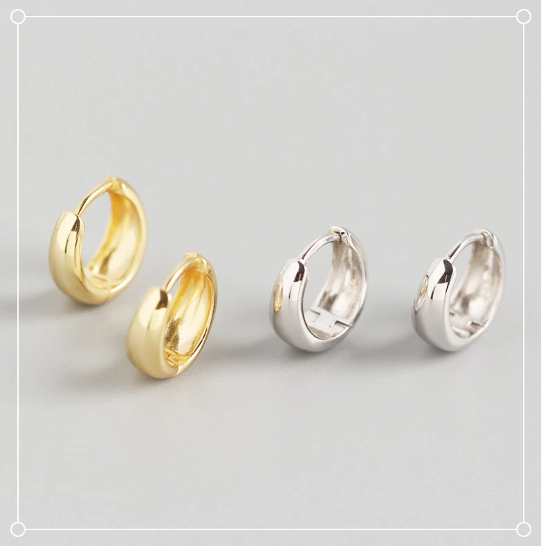 Tapered Chunky Mini Huggie - Gold