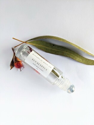 Eucalyptus with Mint essence perfume roll on