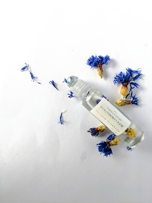 Blue Cornflower with Sweet pea & Blackberry perfume roll on