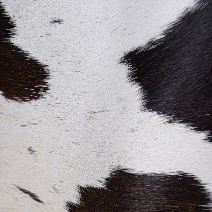 The Maverick – Cowhide Leather Weekender Bag for Bold Getaways