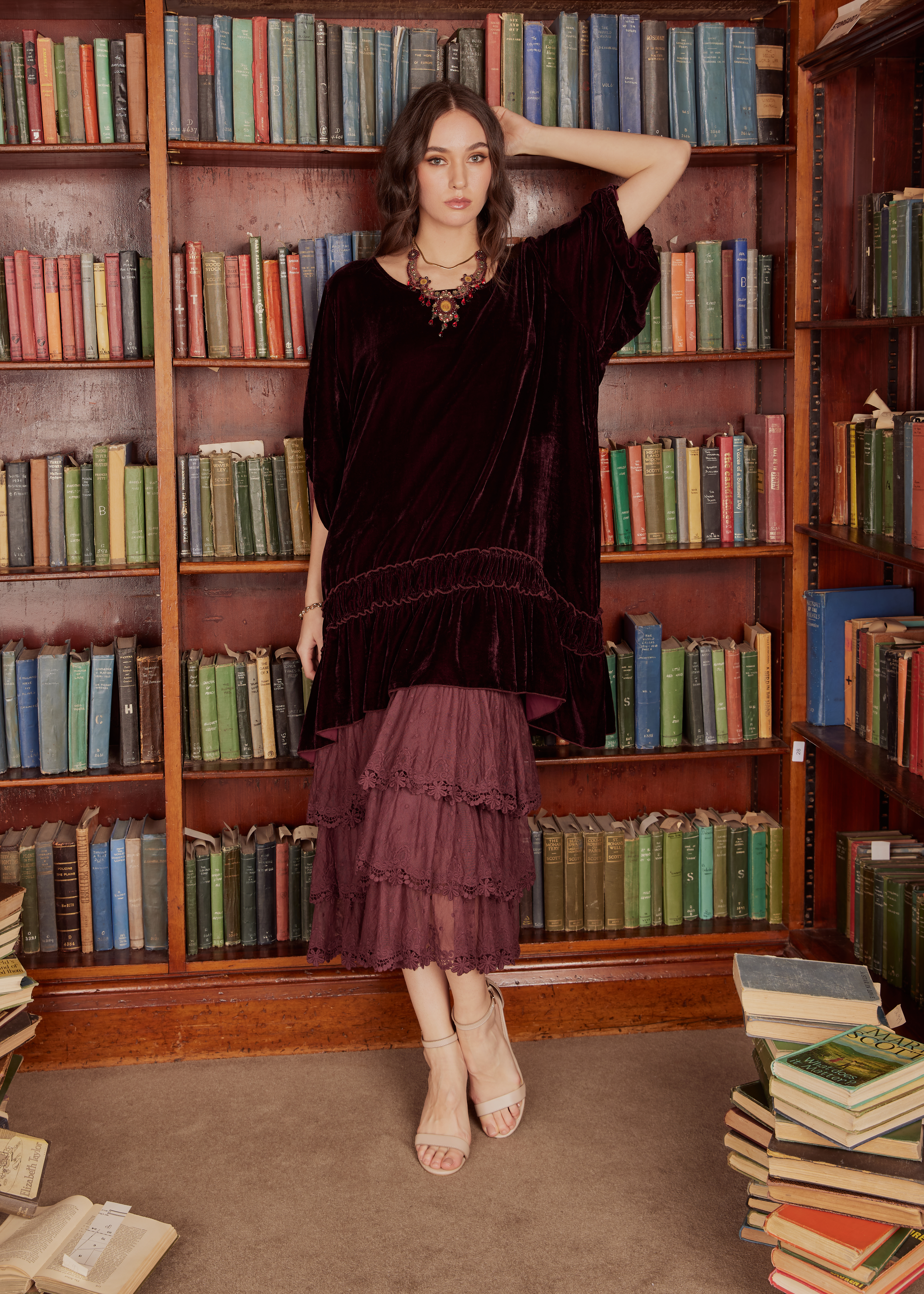 Evangeline lace dress. Bordeaux