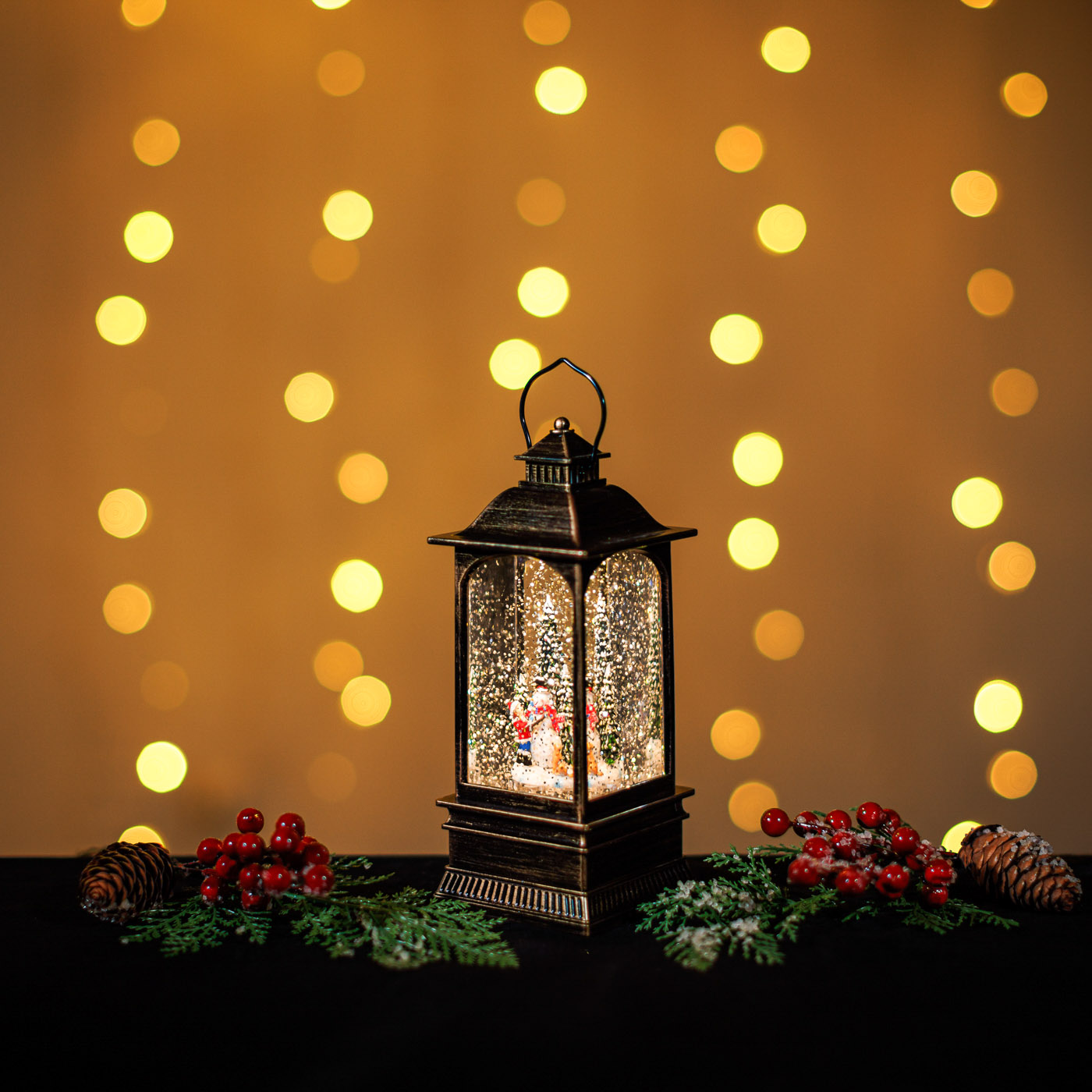 Small Snowing Malta Lantern w/ Snowman