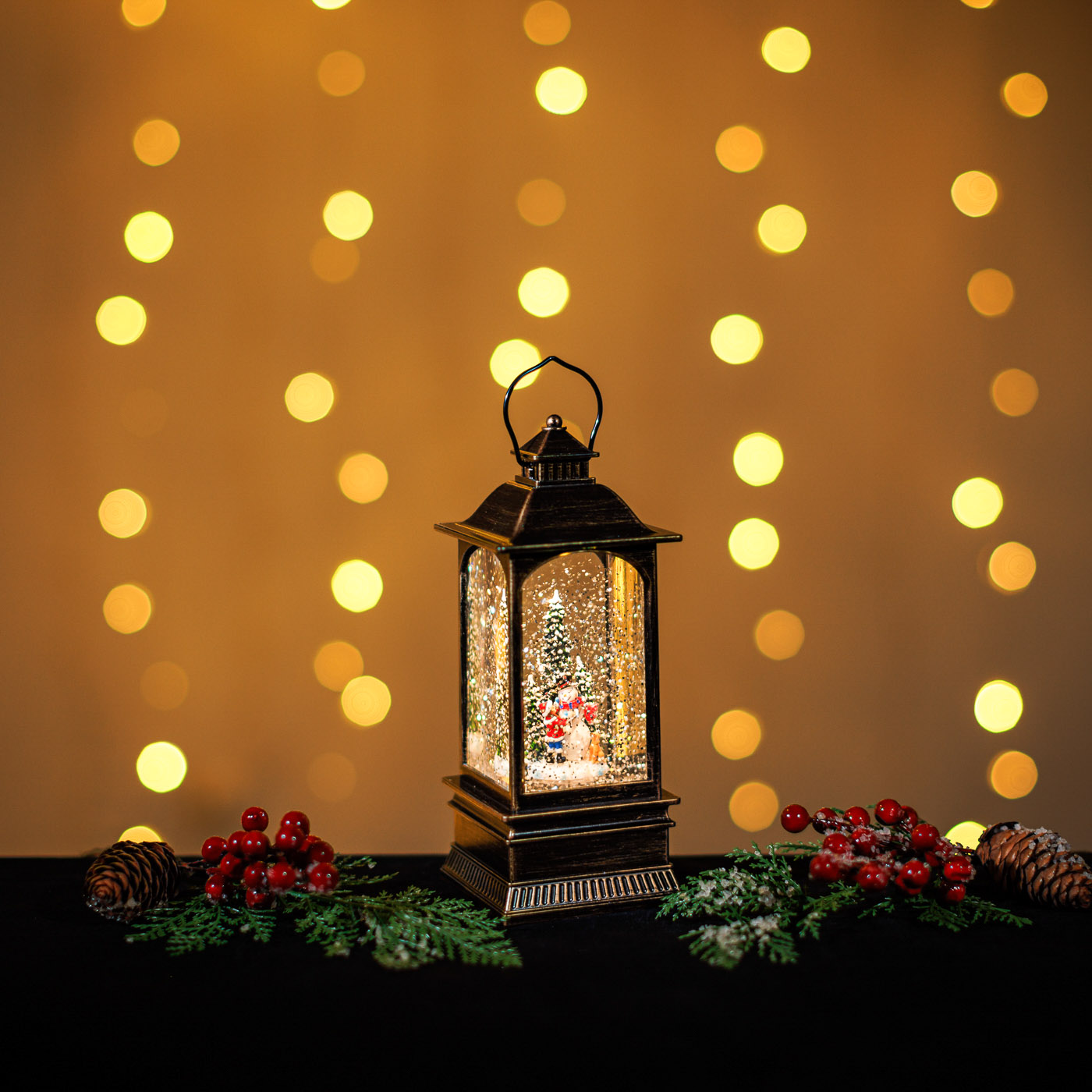 Small Snowing Malta Lantern w/ Snowman