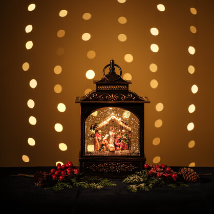 Snowing French Lantern / Nativity