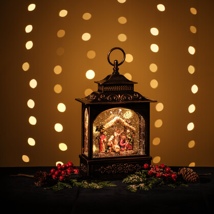 Snowing French Lantern / Nativity