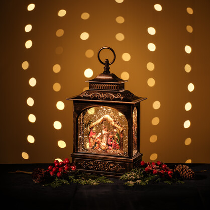 Snowing French Lantern / Nativity