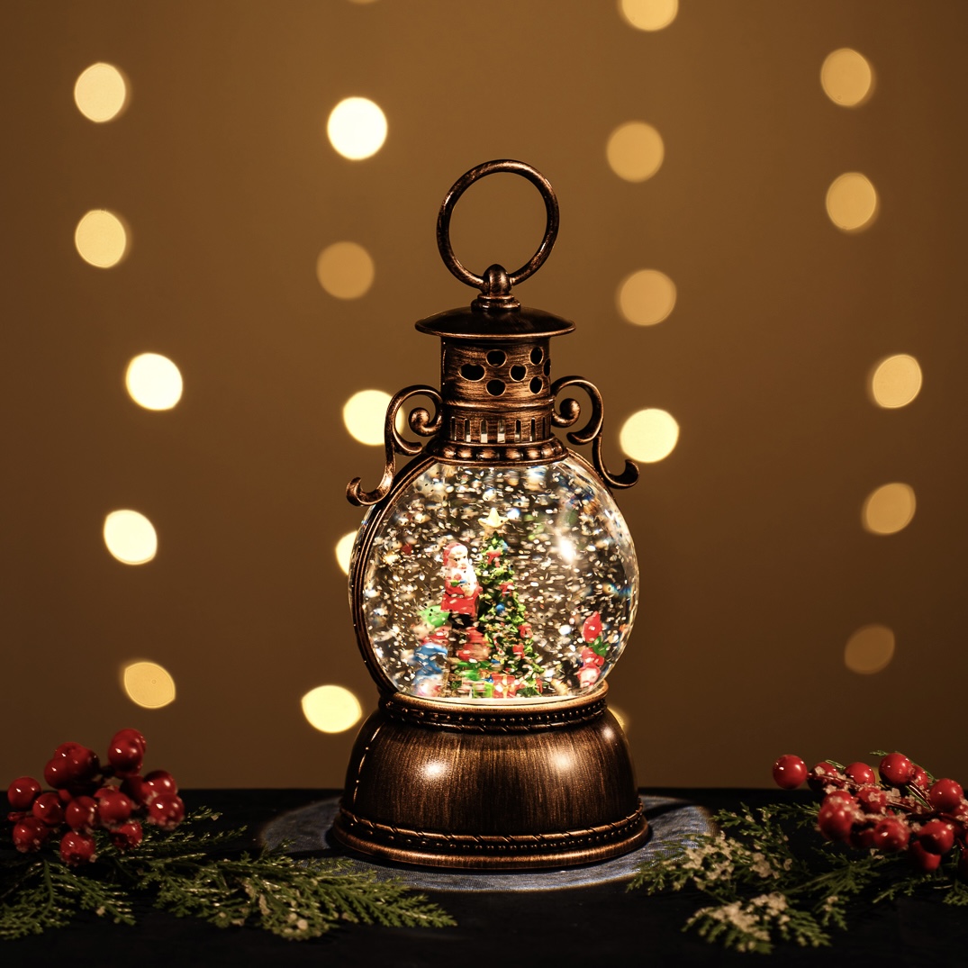 Snowing Oil Lantern / Rotating Santa
