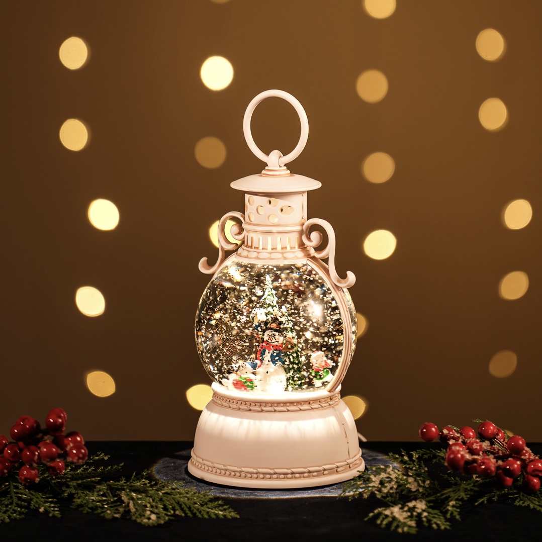 Snowing Oil Lantern / Rotating Snowmen