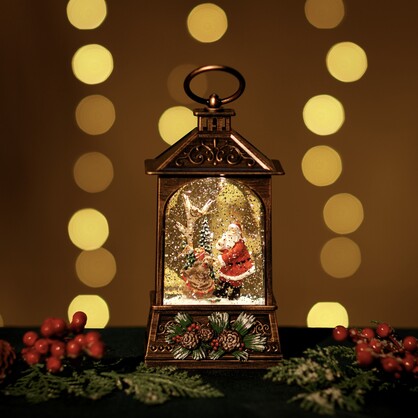 Medium Malta Lantern w/ Santa