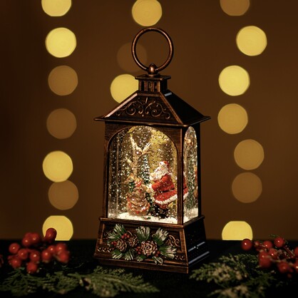 Medium Malta Lantern w/ Santa