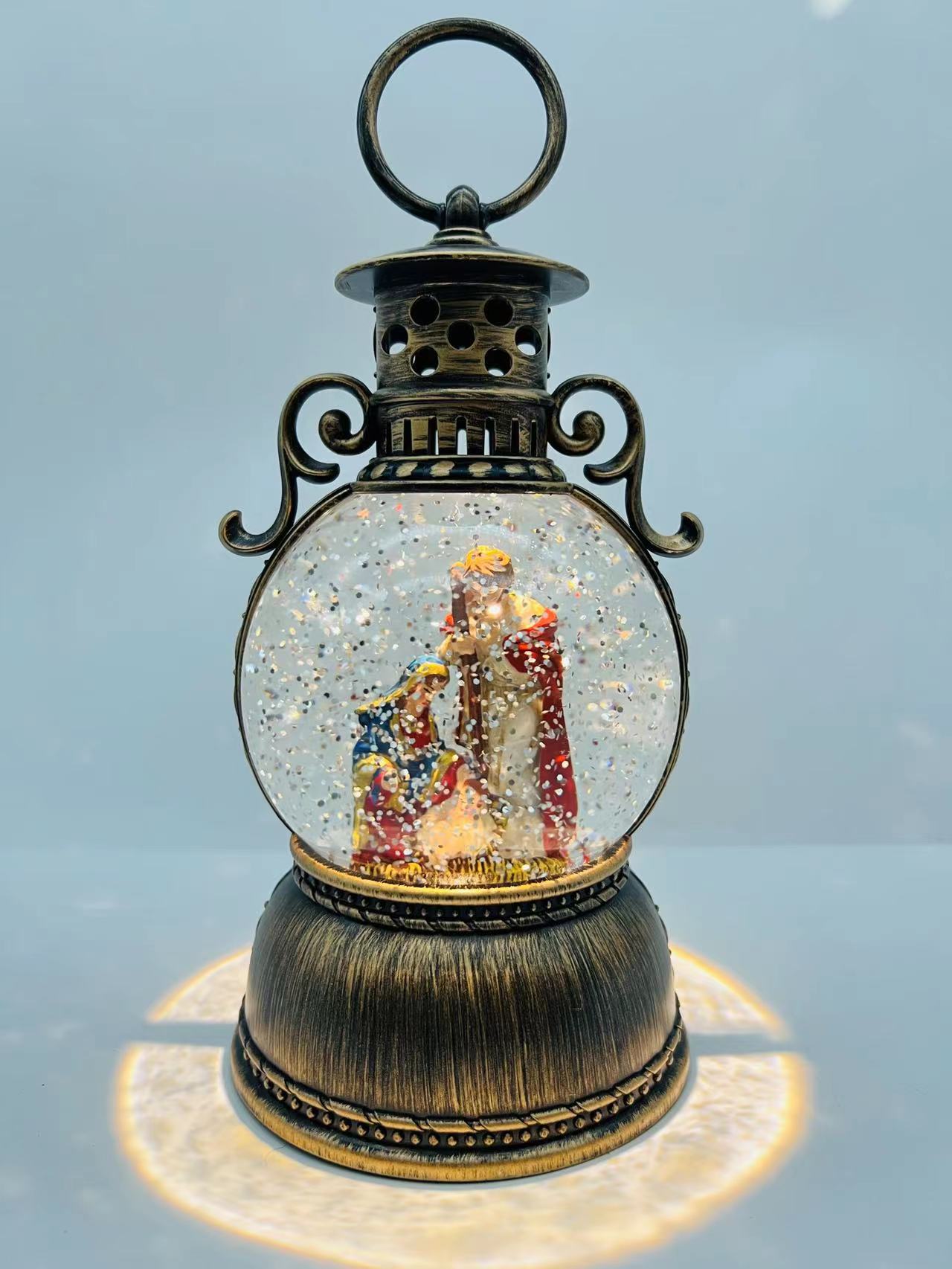 Snowing Oil Lantern / Nativity