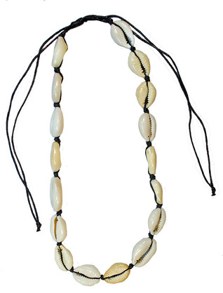 P6903 BLACK COWRIE SHELL CHOKER