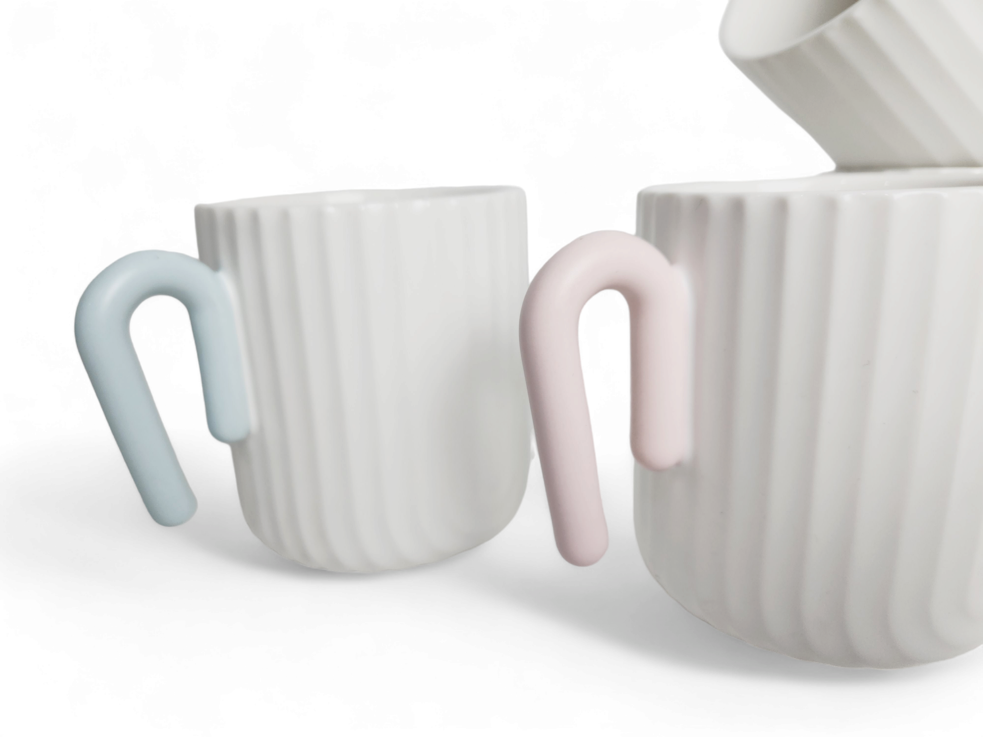 Matte White Scallop Mug with Pastel Colour Handle - Set of 4