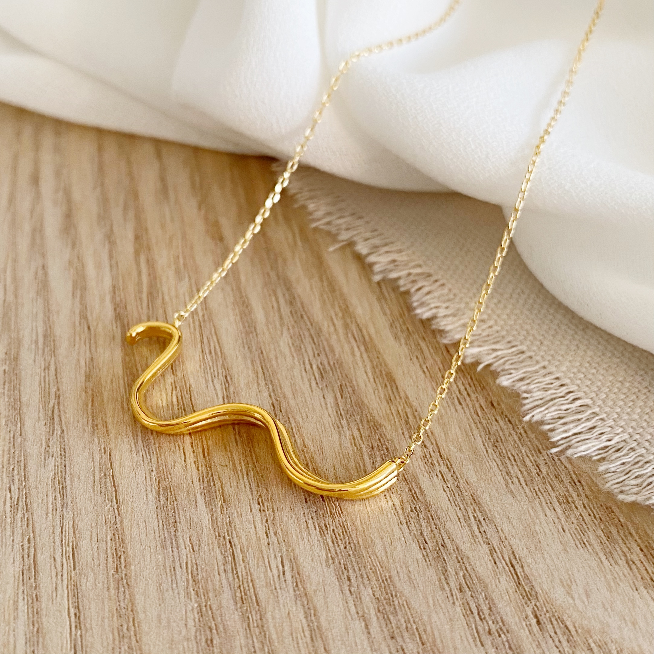 Wave Necklace | Gold