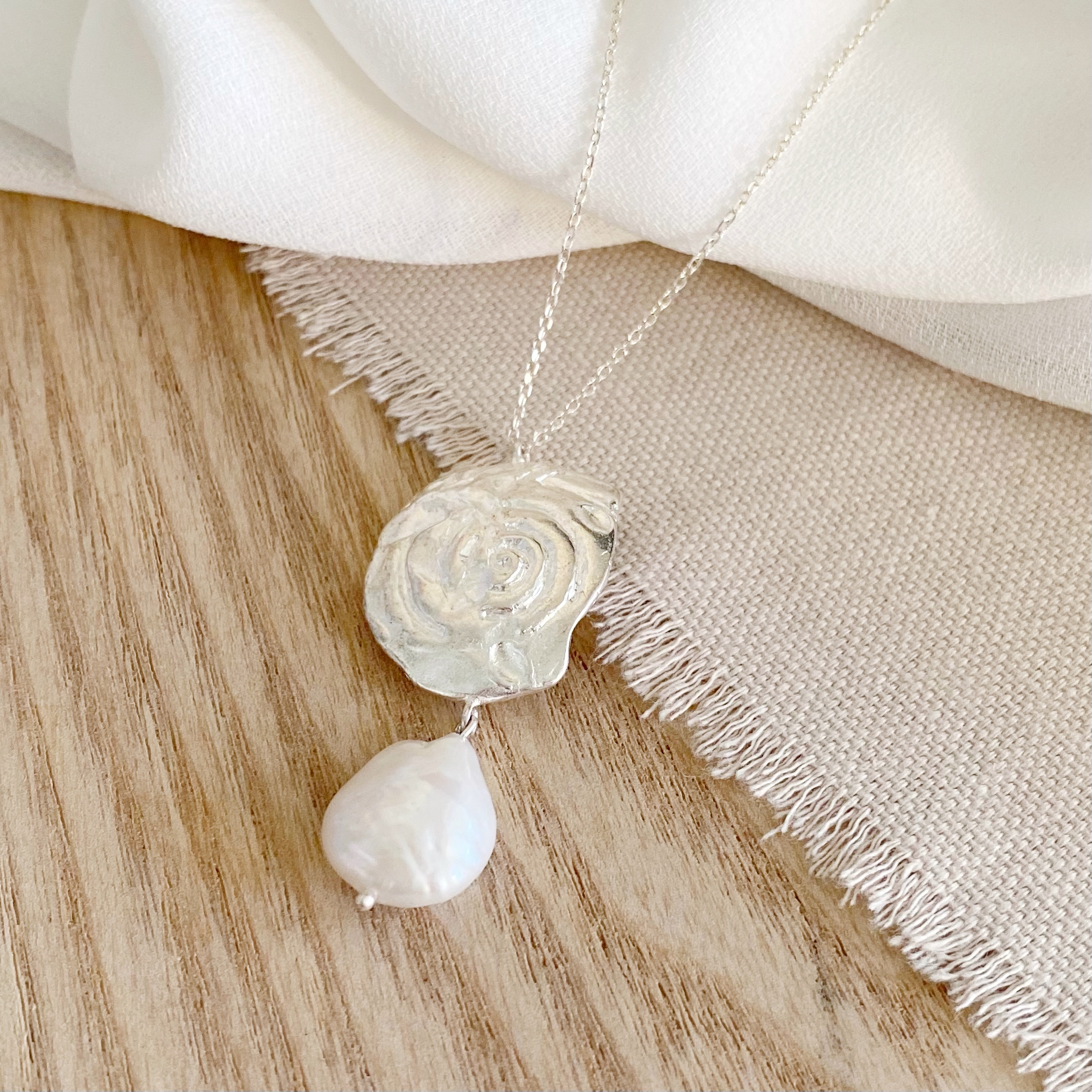 Organic Circle Necklace | Silver