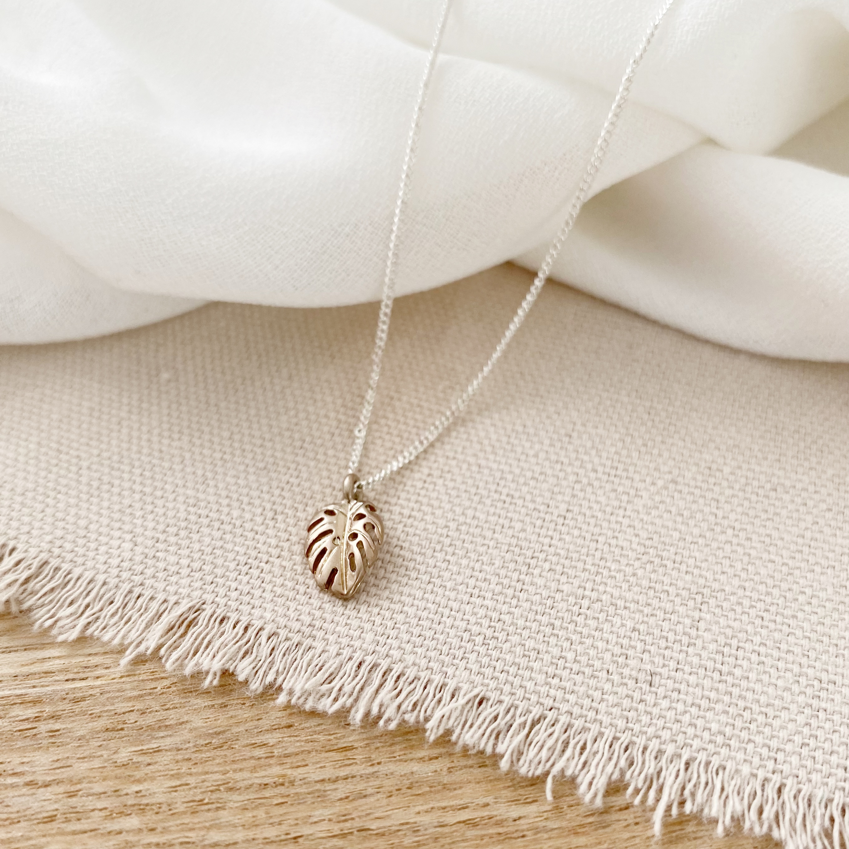 Tropical Paradise Mini Pendant Necklace - Silver/Rose Gold
