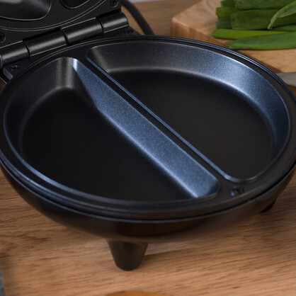 Salter Omelette Maker