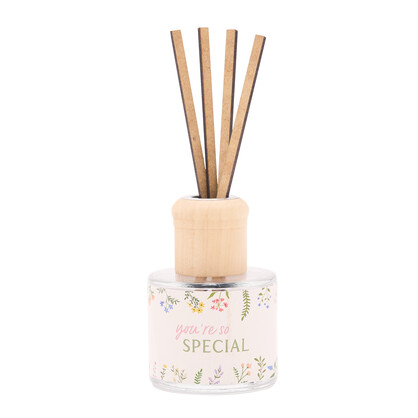 Cottage Garden candle and diffuser set