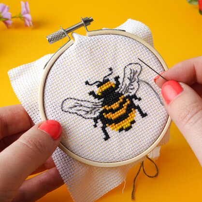 The Beekeeper Bee cross stitch (12)
