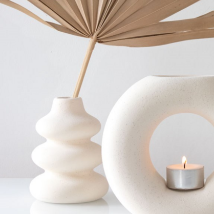Cream speckle stem vase