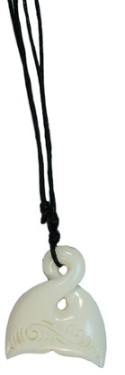 BC113 ETCHED WHALE TAIL BONE CARVING CHOKER