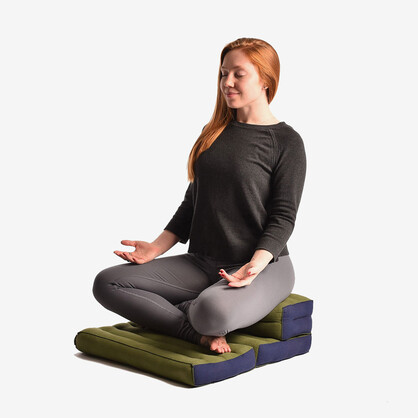 Double folded mediation cushion seat