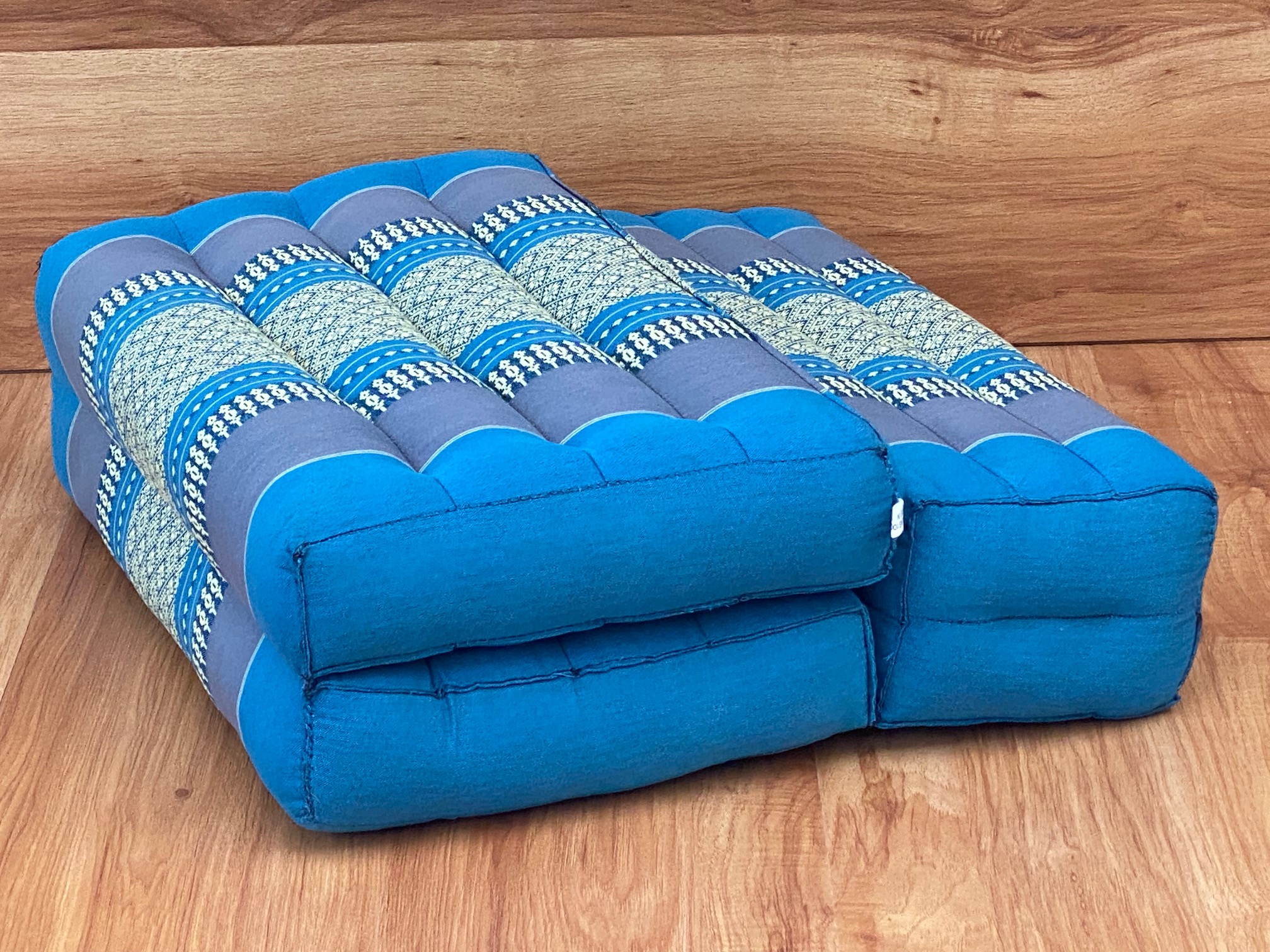 Double folded mediation cushion seat