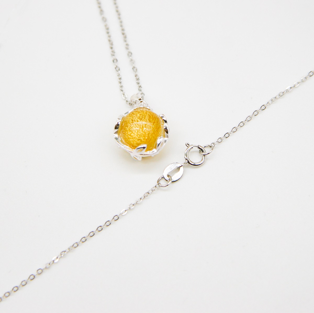 Gift Gox - Aroma Necklace White Gold - Planet Jovian Gold (Golden Yellow) + Purify